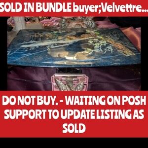 DO NOT BUY. - WAITING ON POSH SUPPORT TO UPDATE LISTING AS SOLD